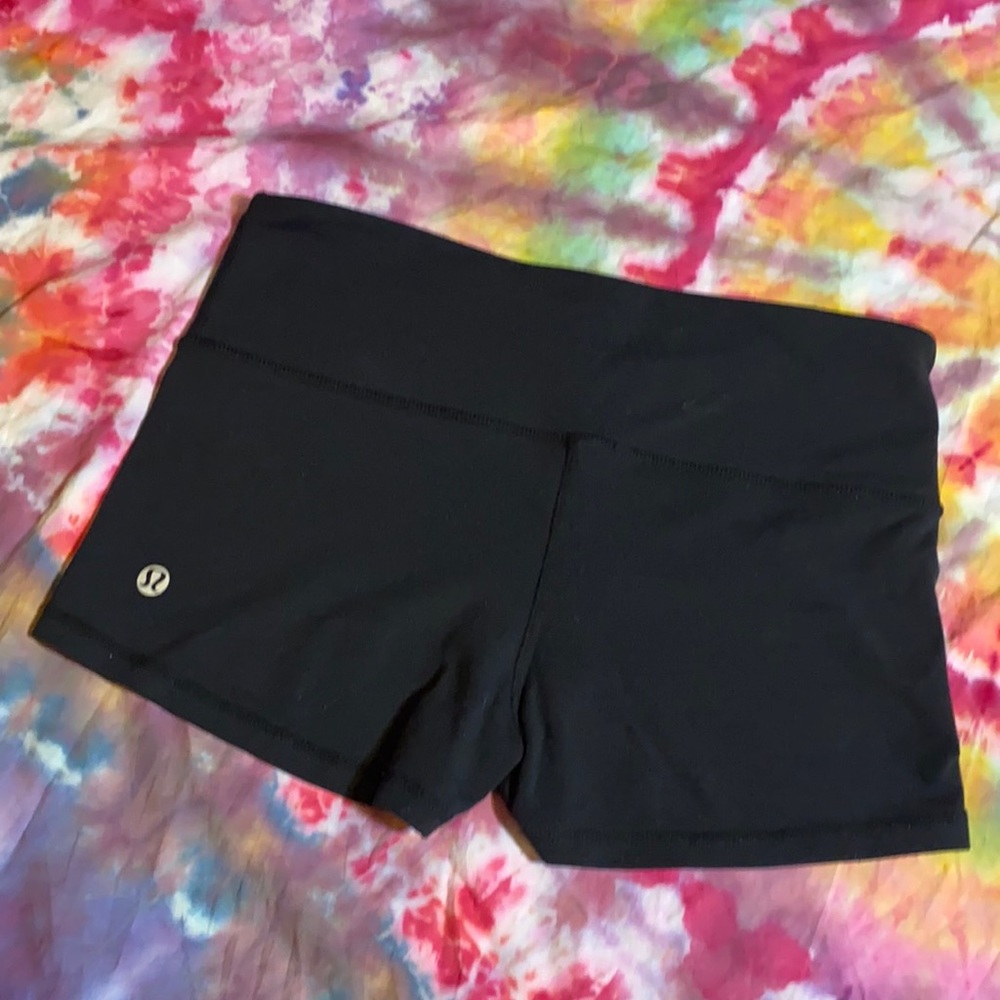LULULEMON REVERSIBLE ATHLETIC SHORTS❤️